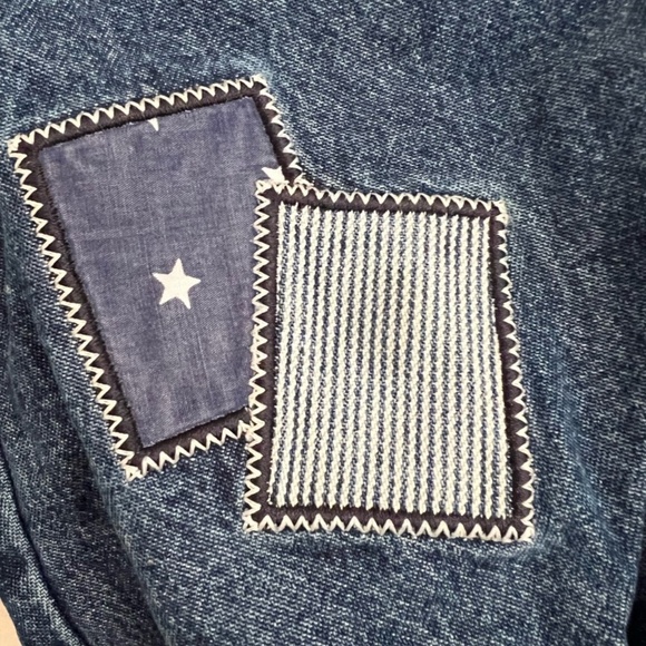 NWT Gap Kids unisex patchwork jeans, 6-12 months, size Medium, 17-22 Pounds, 27- - Picture 8 of 9